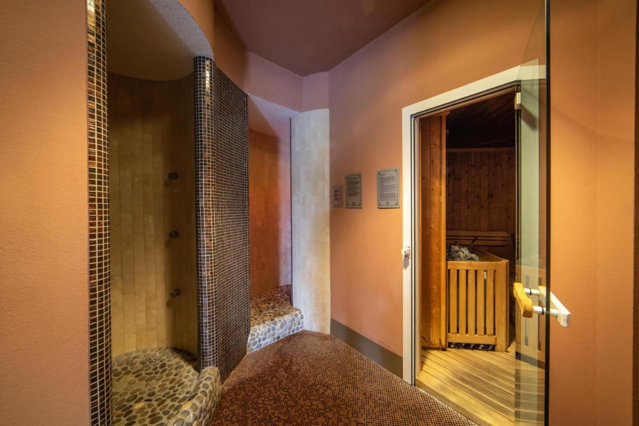 Relais Villa D'Amelia Benevello Kültér fotó
